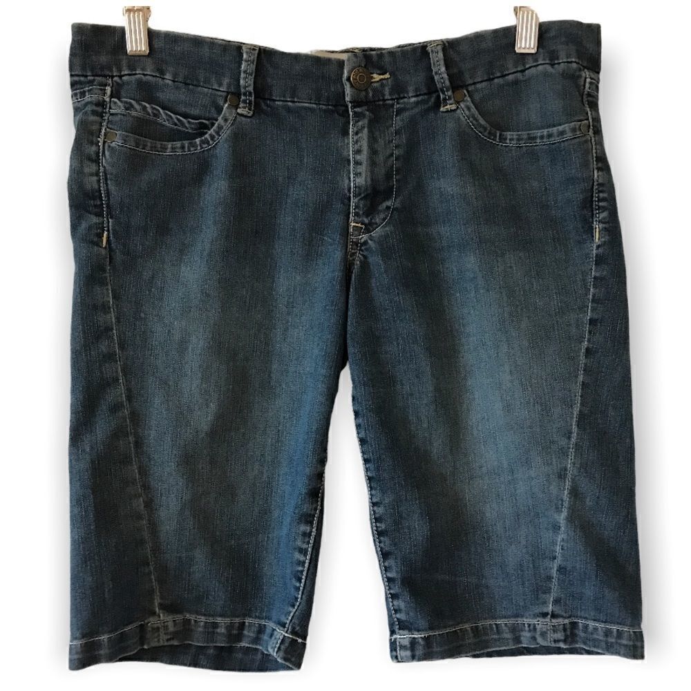 3/$15 Old navy low rise denim shorts